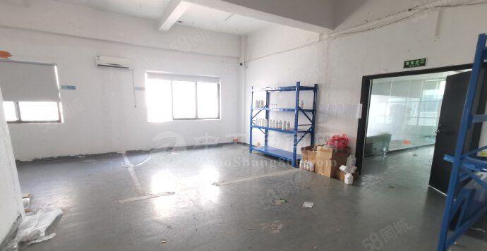 虎门新出楼上900平带装修厂房，近高速出口，交通便利
