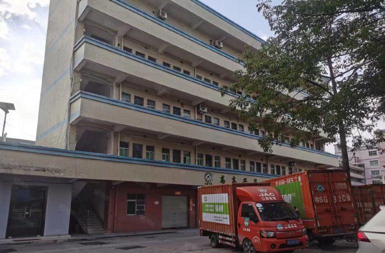 虎门楼上带装修厂房仓库低价出租，适合电子纸箱手袋服装玩具线材