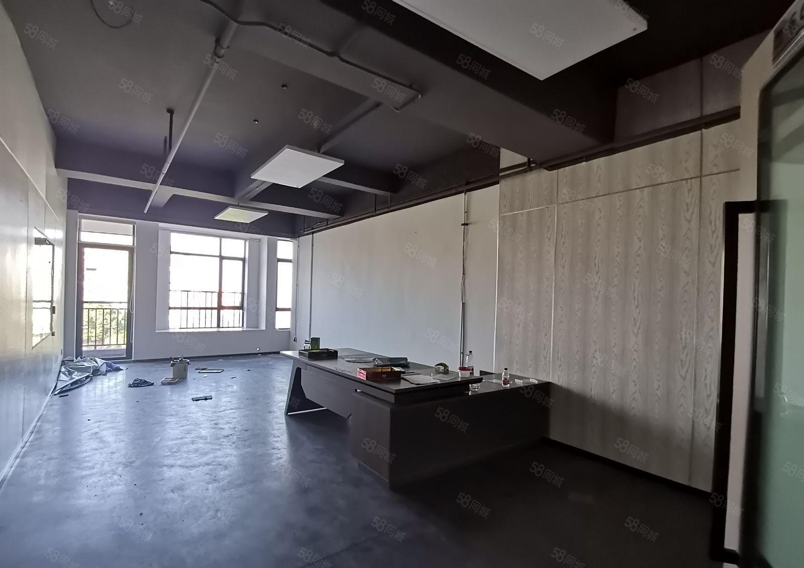 虎门高铁站旁800平一层 豪华装修 水电齐全家具免费用