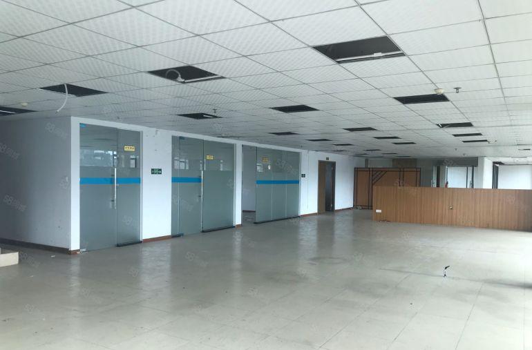 虎门万达广场旁现成电商办公室装修，水电齐全，原房东写字楼