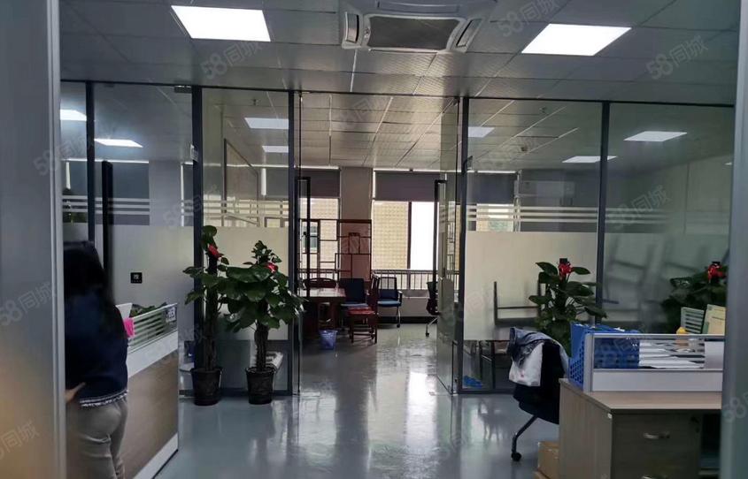 路东本地独院厂房出租3700方，配套齐全