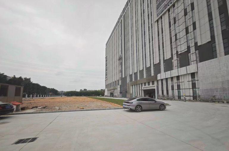 虎门靠近长安全新厂房，大小可以分租，形象好空地大证件齐全环评