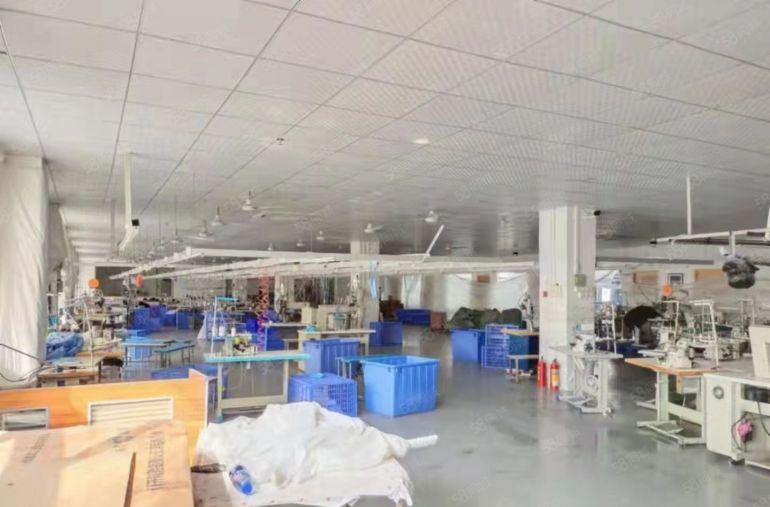 龙眼新出楼上一层带制衣装修可以带设备转让