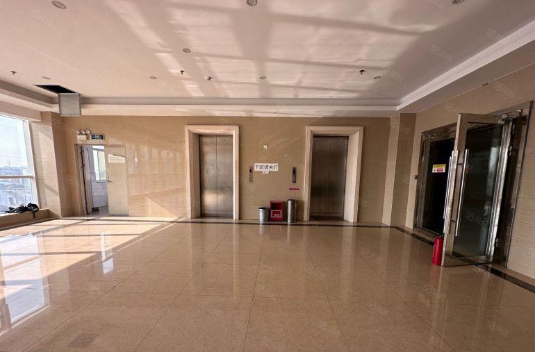 虎门环莞快速附近原房东2000平三吨货梯精装修地坪漆