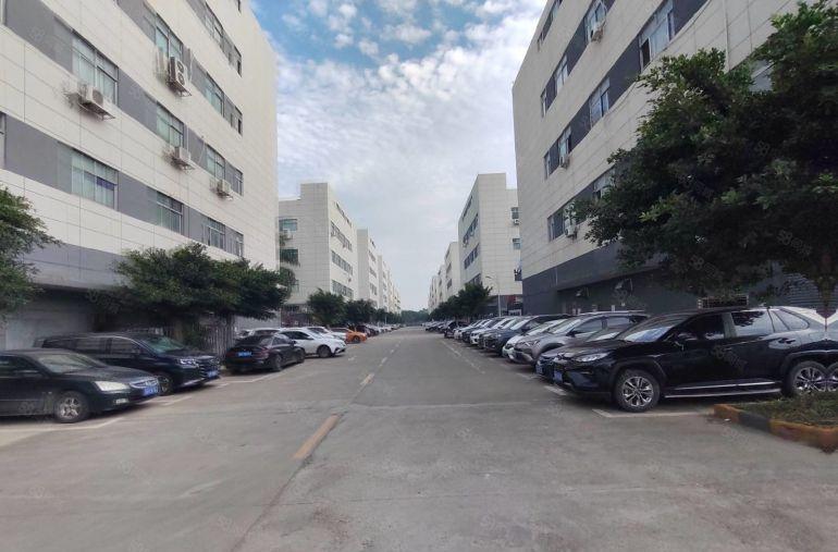 虎门工业园附近楼上精装修2500平厂房出租办公电子设备仓库