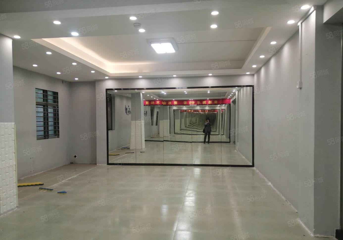 虎门镇中心博美新出楼上现成精装办公室330平 拧包入住