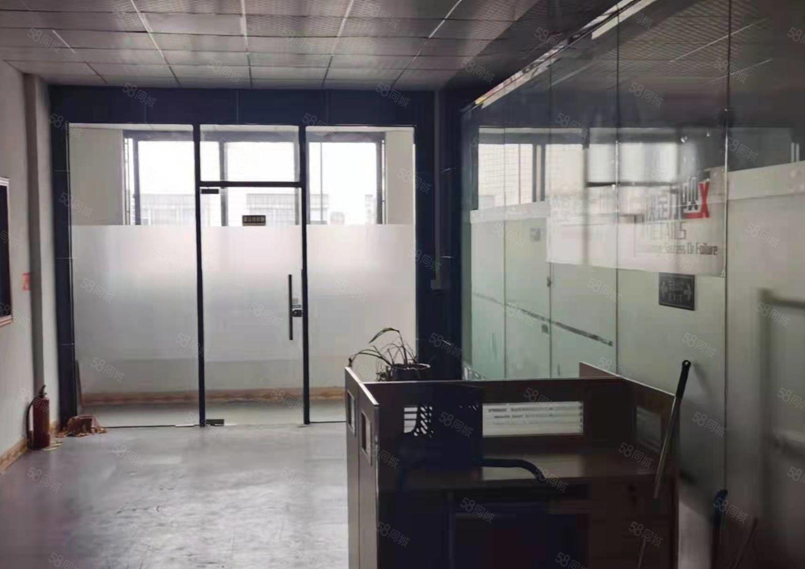 虎门南栅四区新空出楼上1000平方带装修厂房出租 水电齐全！