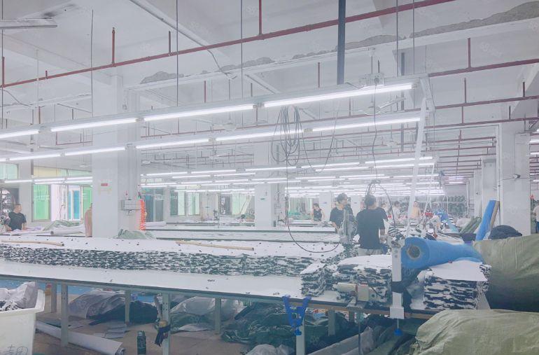 虎门原房东现成精装修制衣厂房出租，水电线路齐全，形象好好招工