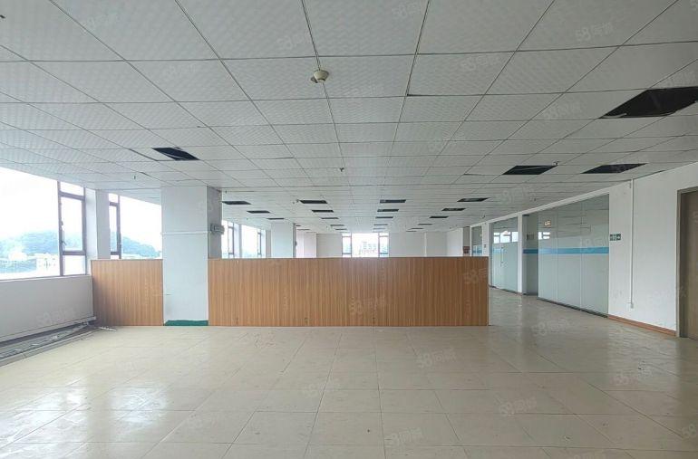 虎门万达广场旁现成电商办公室装修，水电齐全，原房东写字楼