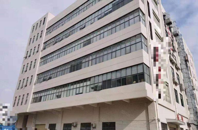 虎门树田新出楼上带装修厂房640方，水电齐全，低价出租