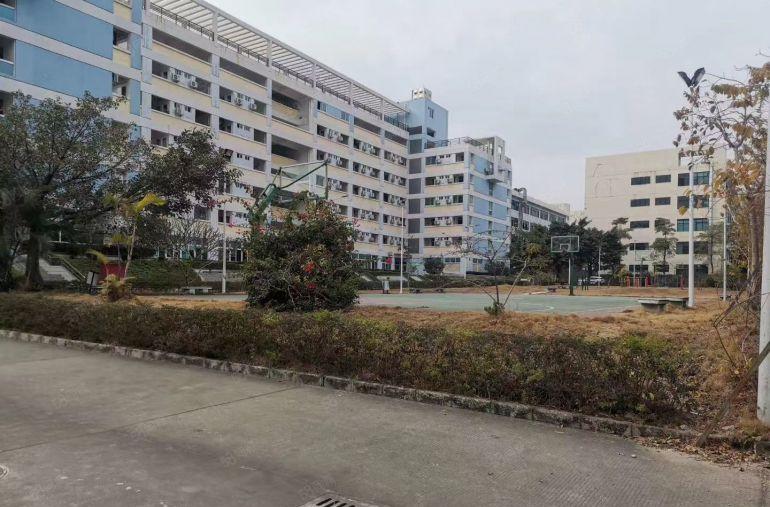 长安乌沙工业区新出楼上800平精装修厂房出租水电齐全可分租