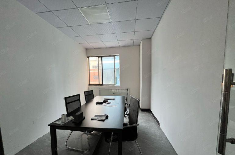 长安乌沙楼上整层800平厂房出租 可分租 水电齐全