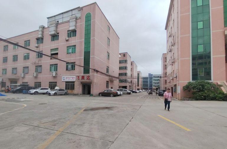 长安宵边楼上1200平方厂房出租可分租现成水电齐全现成地坪漆