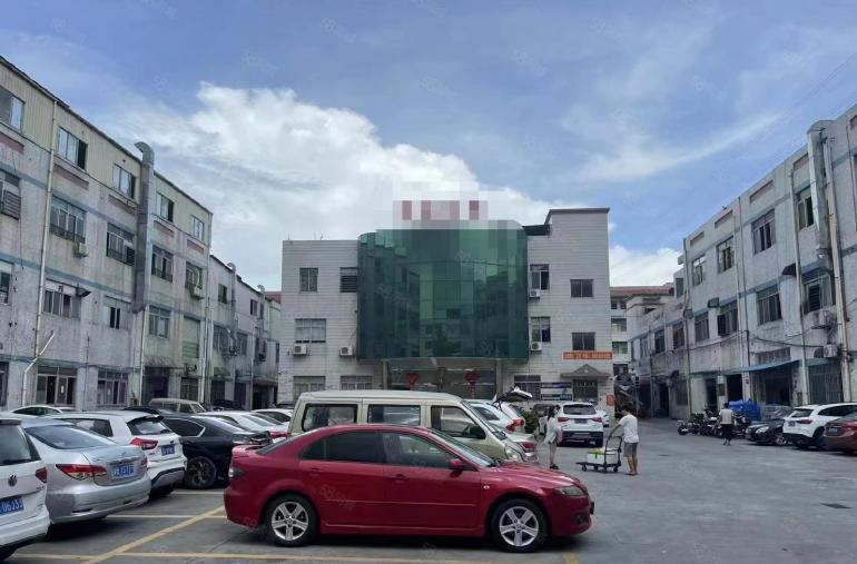 原房东低价急租，沙头社区新出楼上700平标准厂房出租