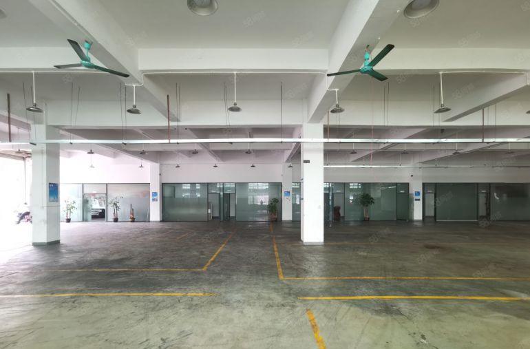 长安一楼现成装修厂房出租，面积1000平方，精装修办公室