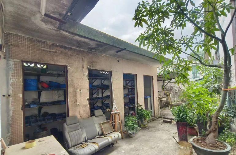 长安镇原房东砖墙到顶单一层厂房1500平米现成办公室装修