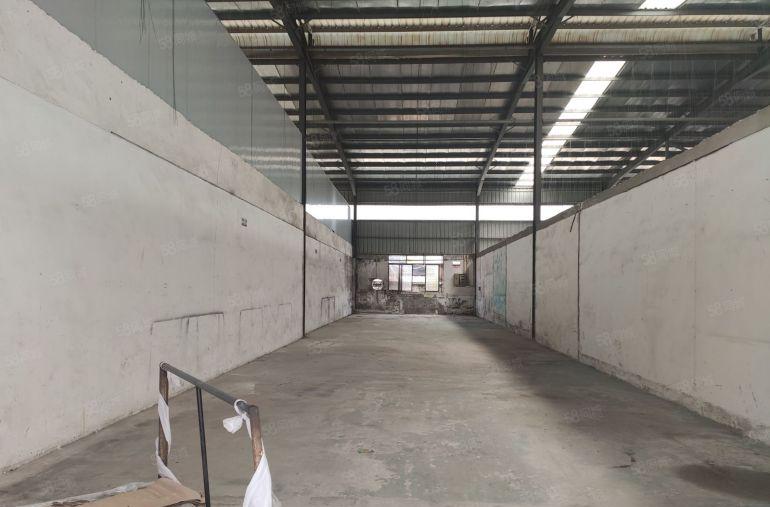 长安沙头一楼300平6000块打包方便进出大货车工业厂房出租