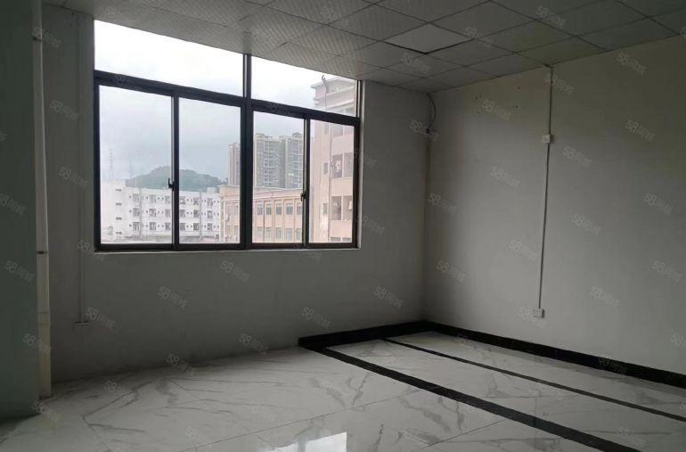 长安靠近深圳 三楼320平厂房低价出租精装修水电齐全