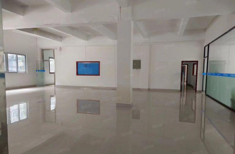 长安沙头358省道附近1500平，带现成办公室，可分租