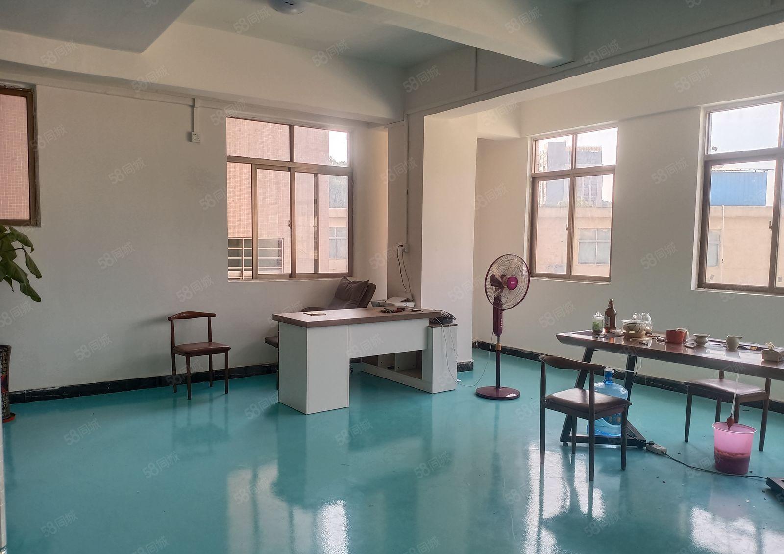 长安街口新出楼上450平精装修厂房出租