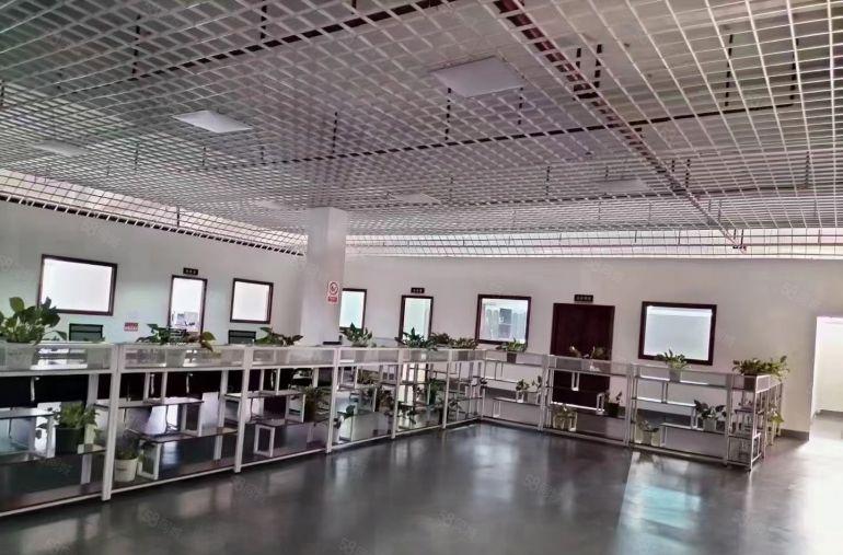 乌沙新出二楼2580平方，原房东厂房低价出租