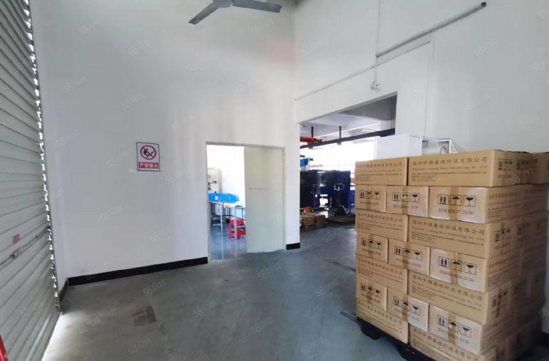 乌沙新出二楼标准厂房出租，300平起分，现低价急租