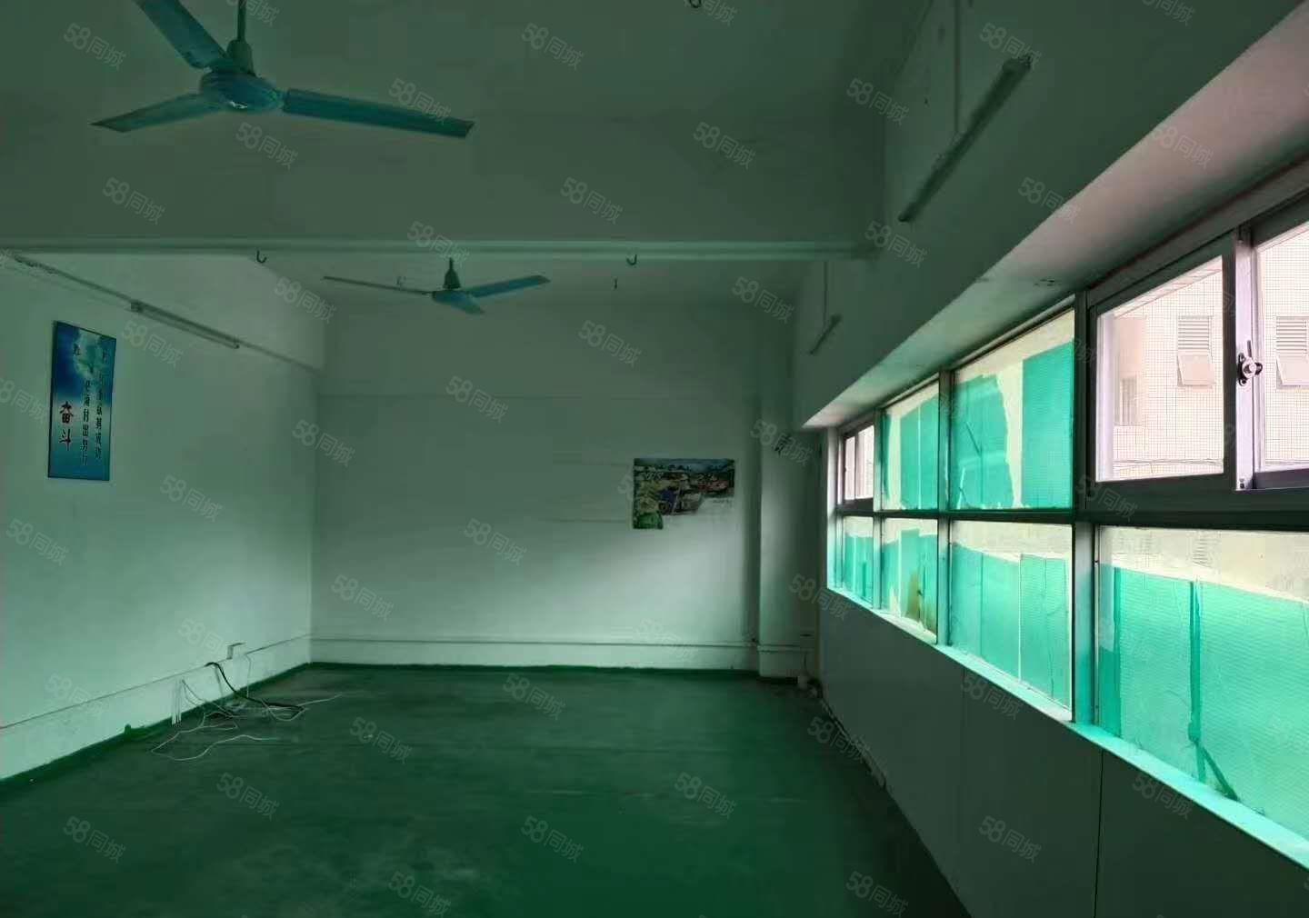 宵边新出一楼650平方，带装修，有行车