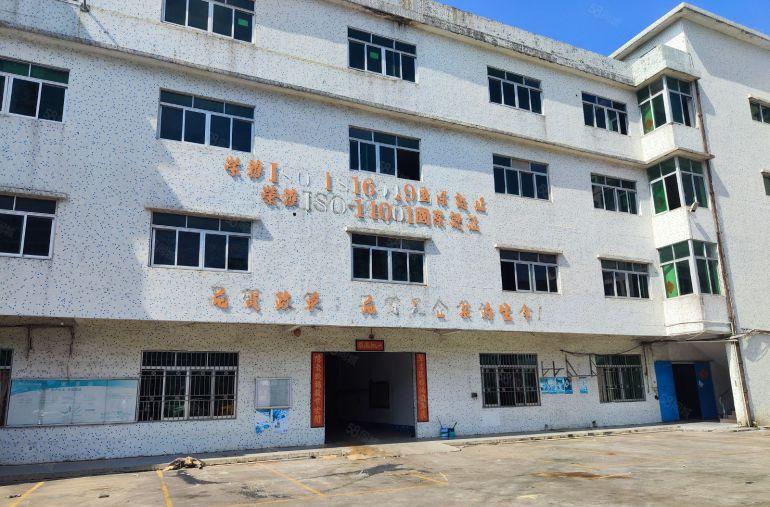 长安新出小独院，本地房东急租，宿舍办公室齐全，适合五金模具等