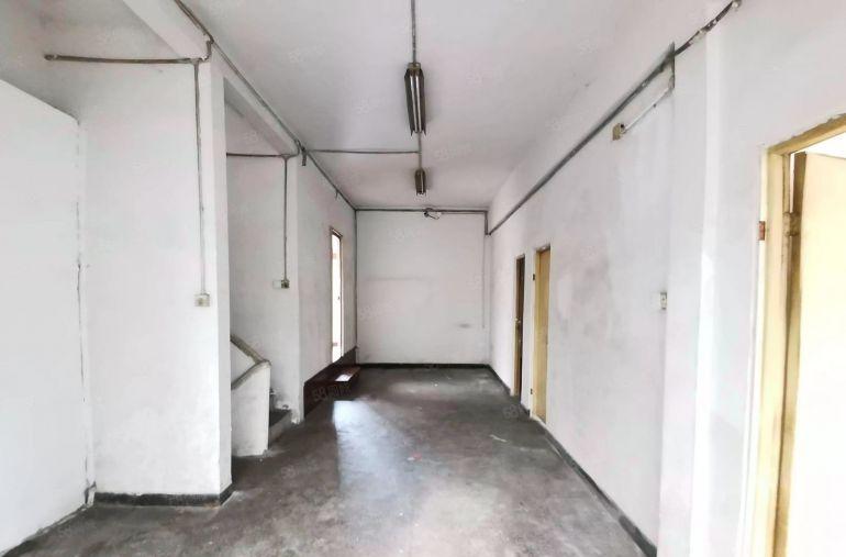 临深小面积！锦厦1楼380平方现成精装修地理位置好厂房出租