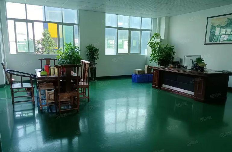 乌沙社区新出二楼1200平低价厂房出租，大小可分租