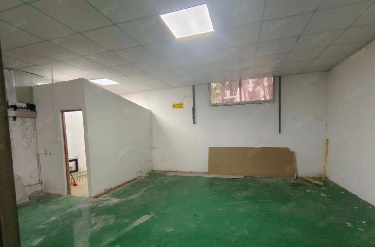 乌沙一楼700平方水电齐全靠近新安大桥可拎包生产模具注塑