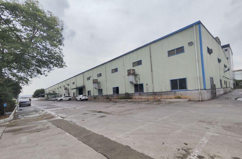 长安镇仓库厂房出租，滴水10米，独门独院，空地超大，使用率高