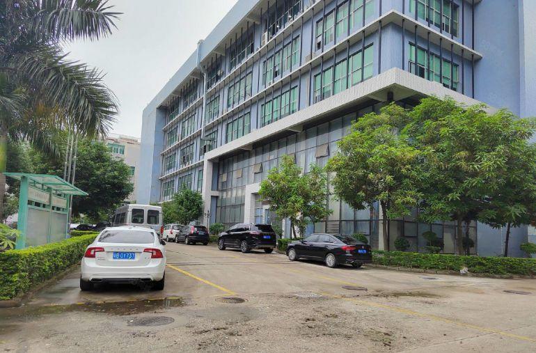 长安沙头工业区原房东楼上1200平厂房出租现成办公室有红本