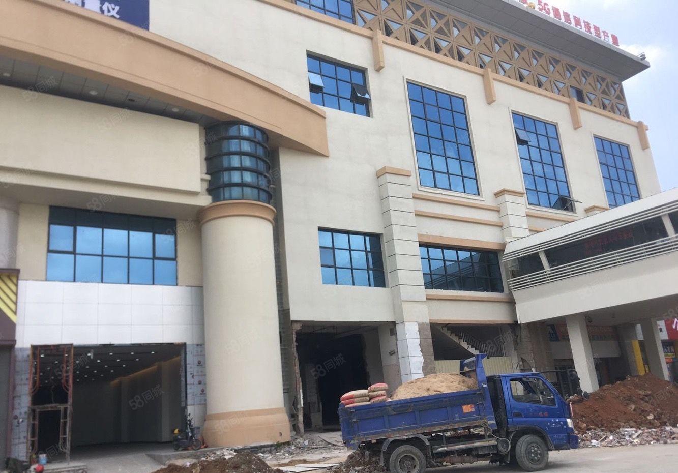 太安路旁边 易招工空地大 带精装修大小可分水电齐全 临近深圳