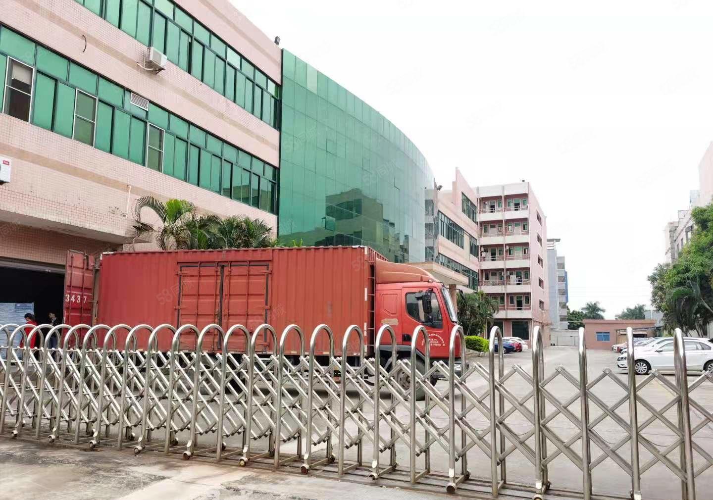 现成精装修厂房出租，新空出楼上1000平方水电齐全无需转让费