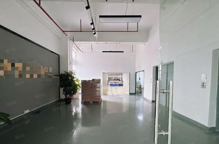 送押金送装修长安科谷产业园楼上2580平转租，送空调家具