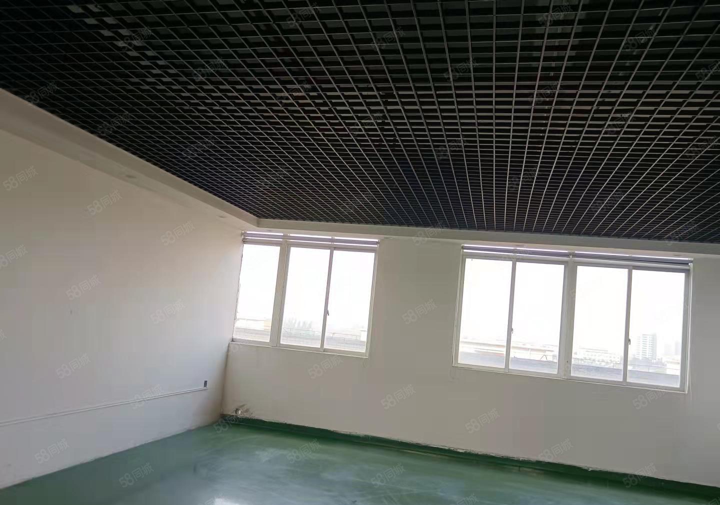 长安沙头南区新空出楼上1100平方，现成装全新地坪漆水电齐全