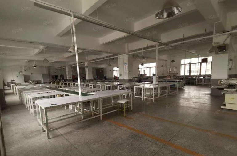 乌沙社区三楼新出1600平方低价厂房出租，证件齐全