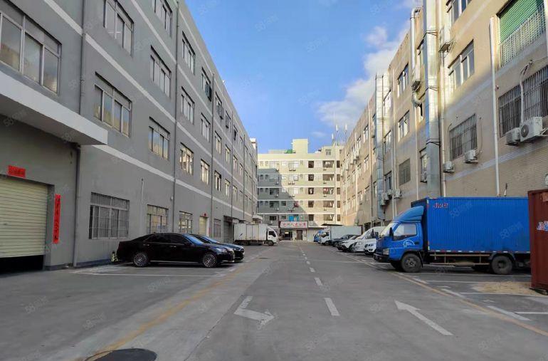 长安靠深圳楼上1500平厂房出租精装修水电齐全整层无转让