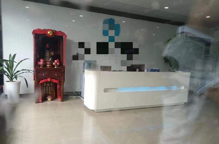 长安霄边空出三楼750平带现成精装修办公室