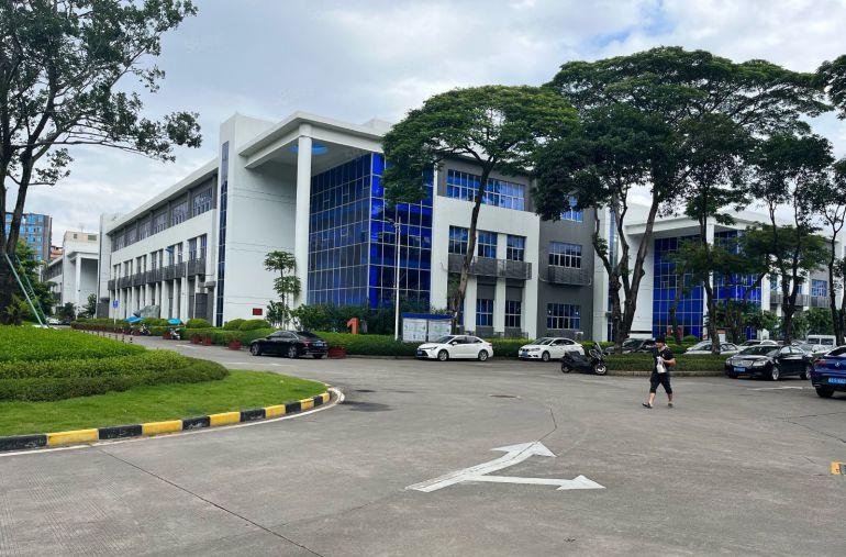 急租长安万达附近楼上1000平米精装修厂房电商办公室仓库出租