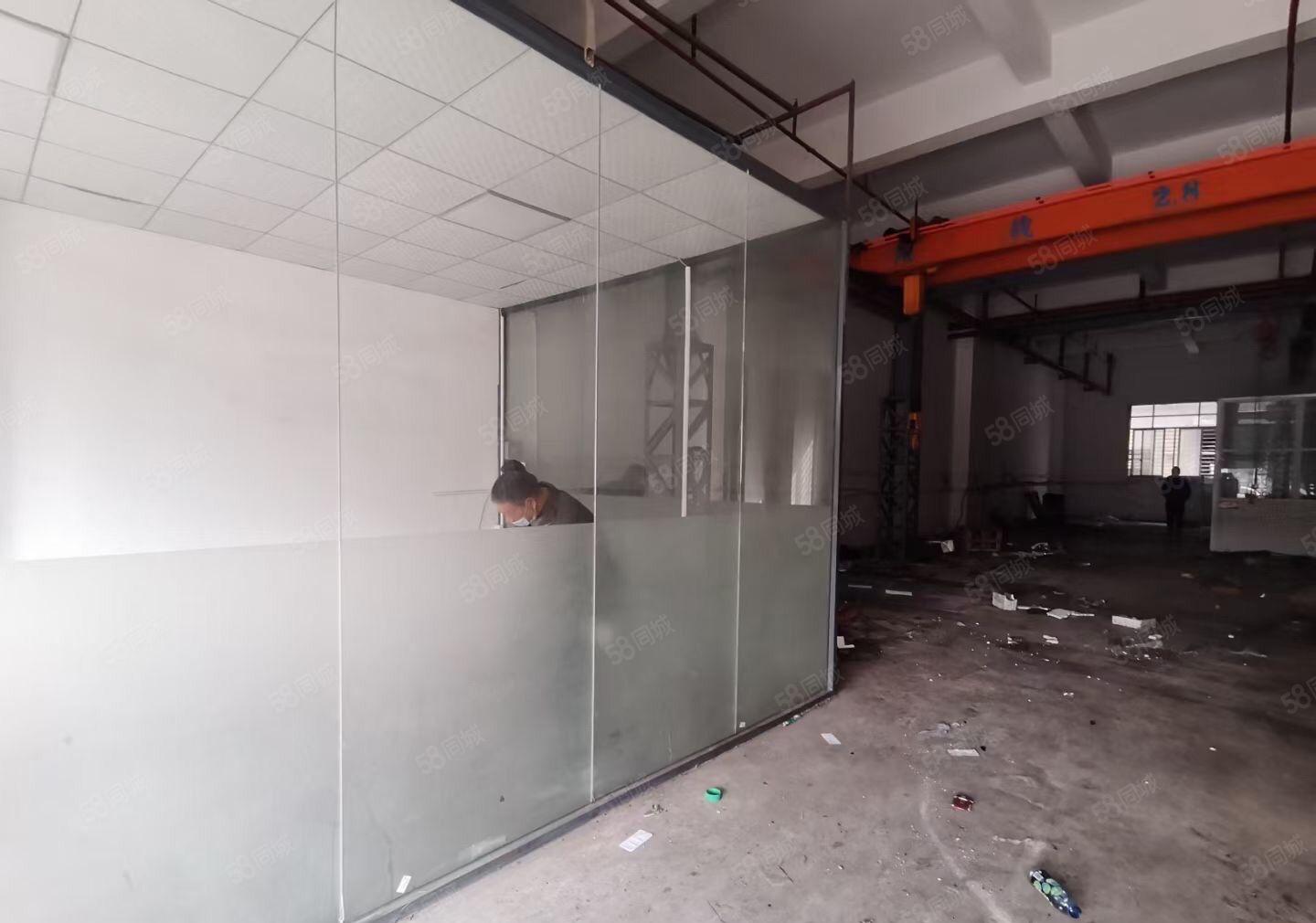 长安靠近深圳一楼带行车400平厂房出租