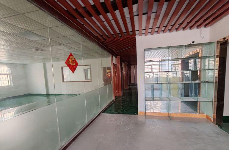 长安乌沙原房东900平出租.免租期三个月，面积实量，全新地坪