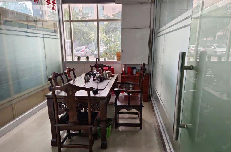 乌沙新出1楼1500平豪华装修厂房出租，带航车拎包即生产