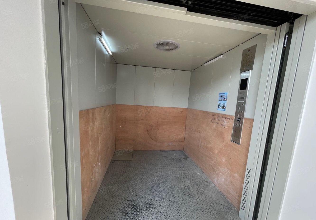 沙头标准厂房 特价12元起 带空地装修 大小可分 适合轻工业