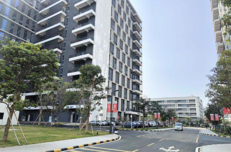 长安原房东红本一二楼各1000平带装修厂房办公室出租，水电齐