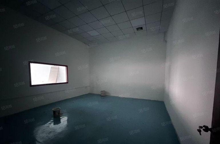 （精装修，带天台）长安乌沙新出楼上厂房500平方，拎包入驻！