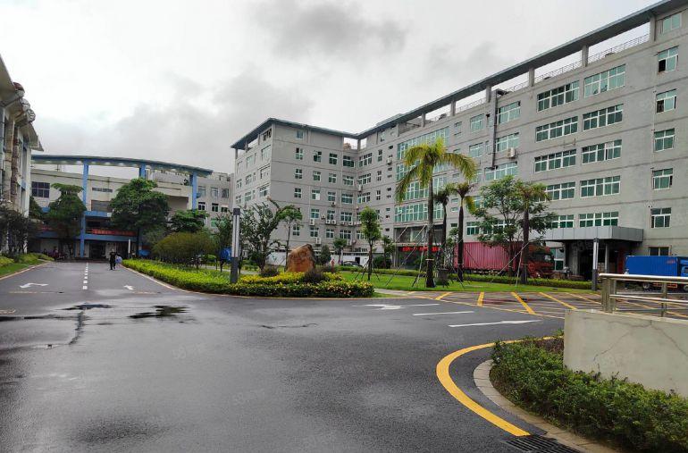 长安新民工业区原房东红本厂房楼上650平精装修出租水电齐可分