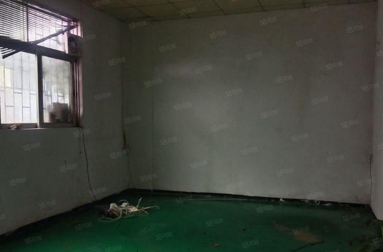 长安镇中心原房东一楼500平起分高7米带牛腿位厂房出租