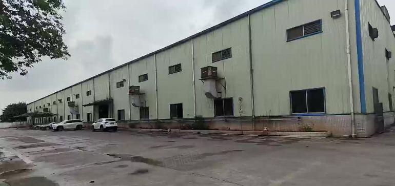 长安镇仓库厂房出租，滴水10米，独门独院，空地超大，使用率高